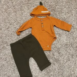Mudpie “little pumpkin” Outfit